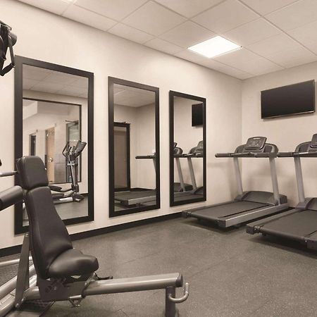 Country Inn & Suites By Radisson, Belleville, On Екстер'єр фото