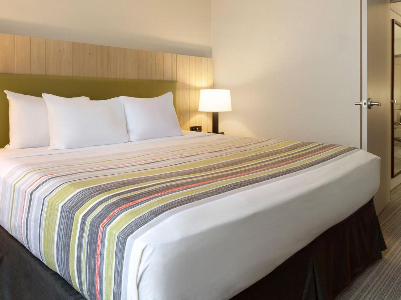 Country Inn & Suites By Radisson, Belleville, On Екстер'єр фото